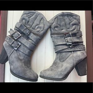 Silver and gray sparkly cowgirl boots